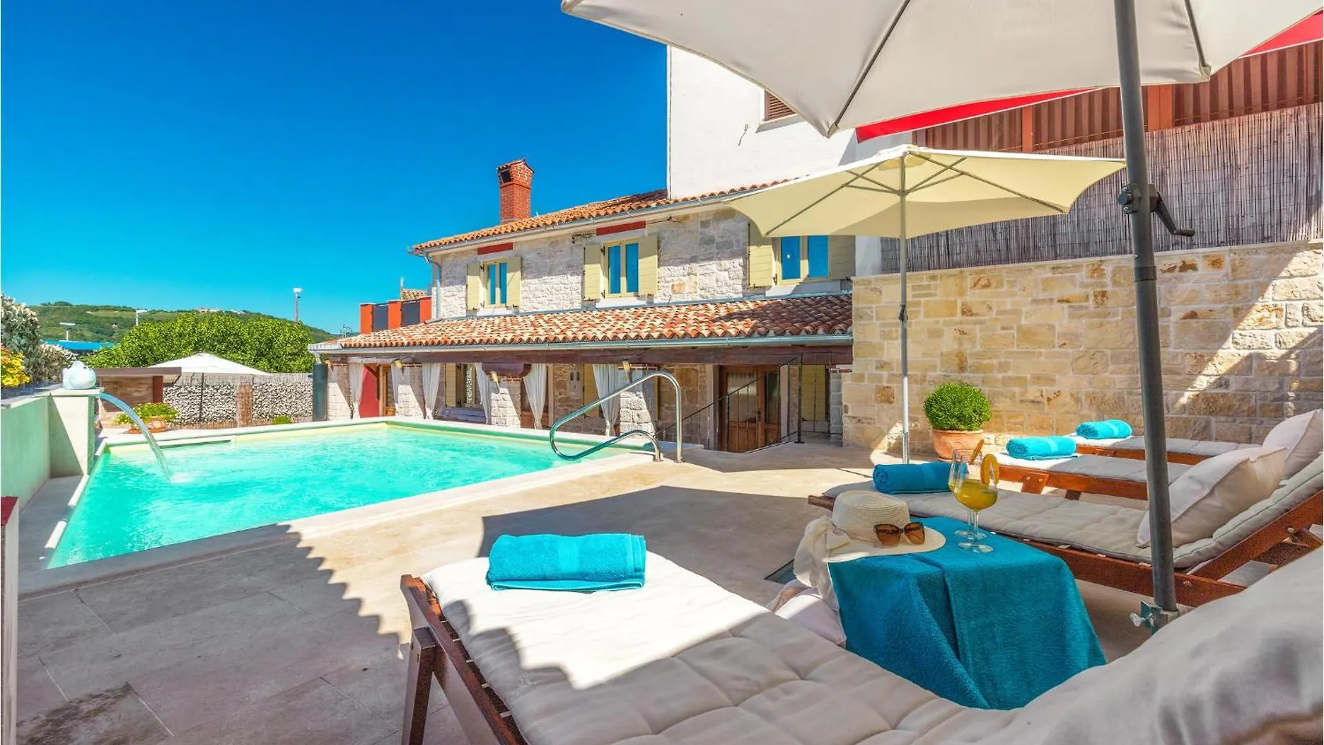 Awesome Home In Plovanija With Wifi