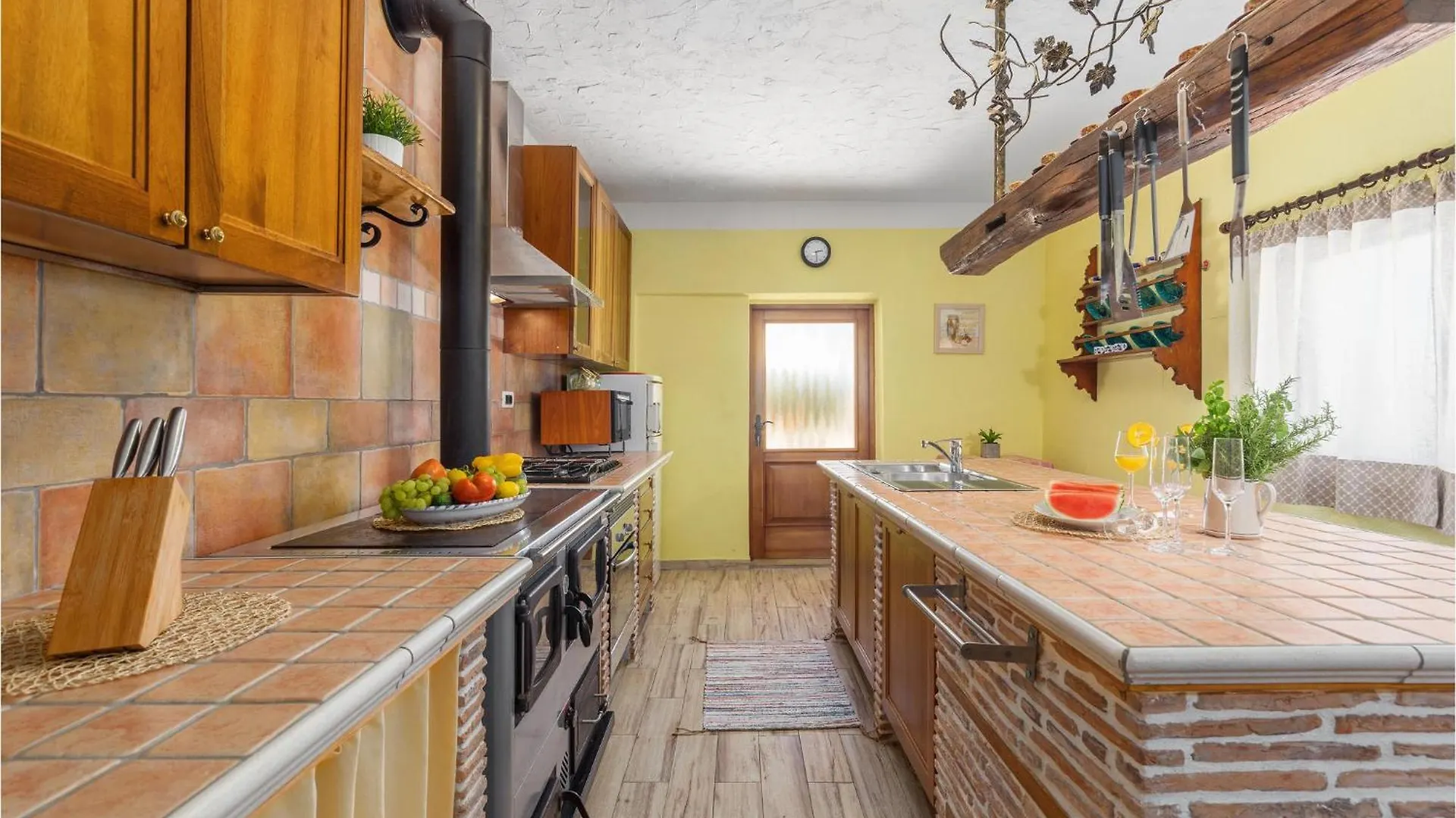 Awesome Home In Plovanija With Wifi