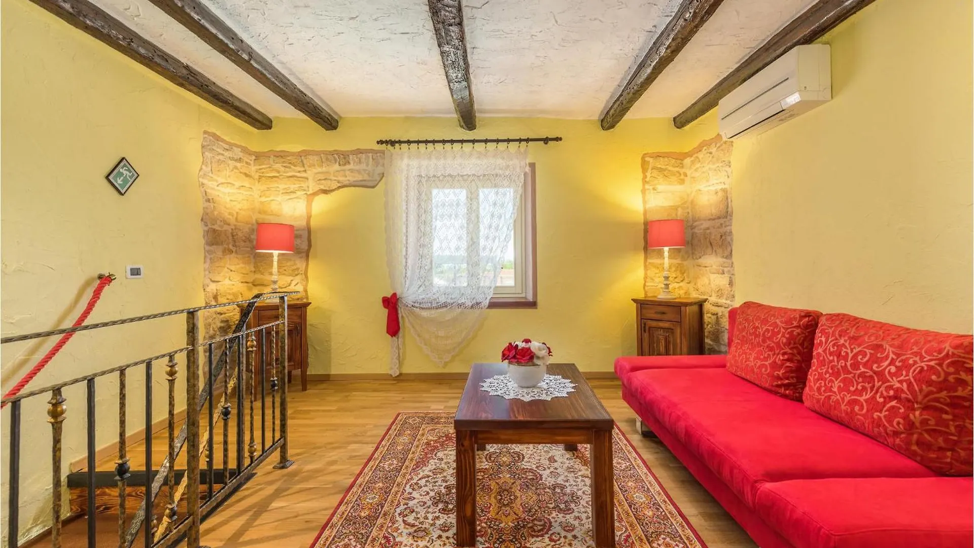 Awesome Home In Plovanija With Wifi كرواتيا