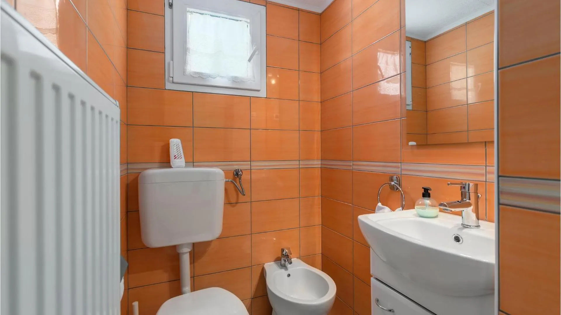 بيت للعطل Awesome Home In Plovanija With Wifi