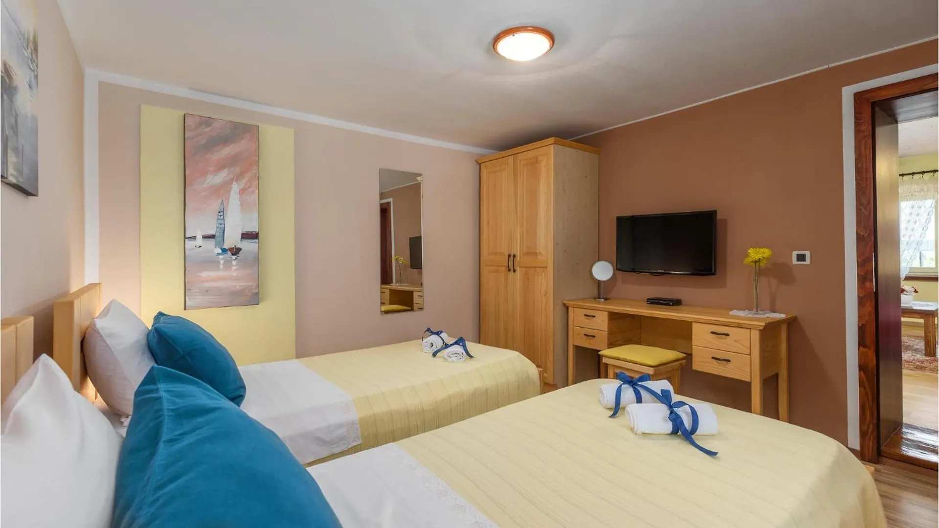 Awesome Home In Plovanija With Wifi كرواتيا