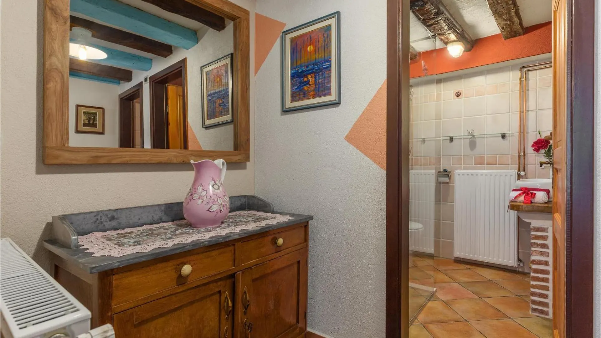 Awesome Home In Plovanija With Wifi بيت للعطل